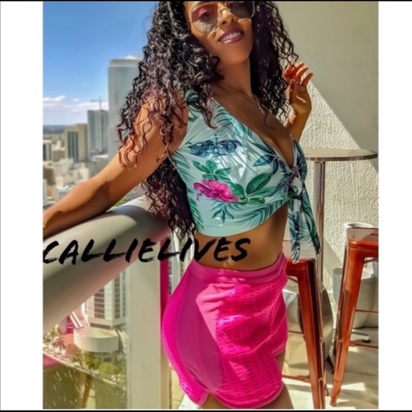 New! Laser Cut Hot Pink Scuba Shorts - Picture 6 of 7